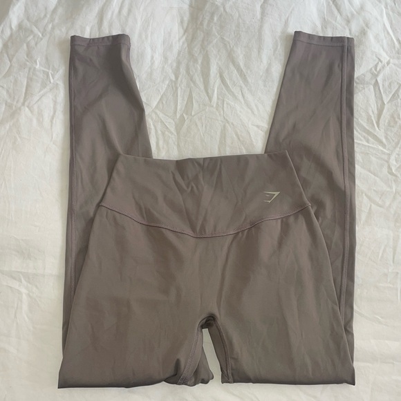 Gymshark Pants - Taupe Gymshark leggings